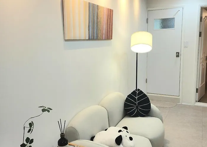 Near Coex Hyundai Dept Max 6person Ma-joong Seoel