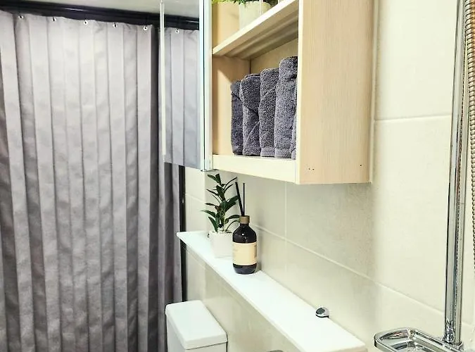 Near Coex Hyundai Dept Max 6person Ma-joong Appartement Seoel